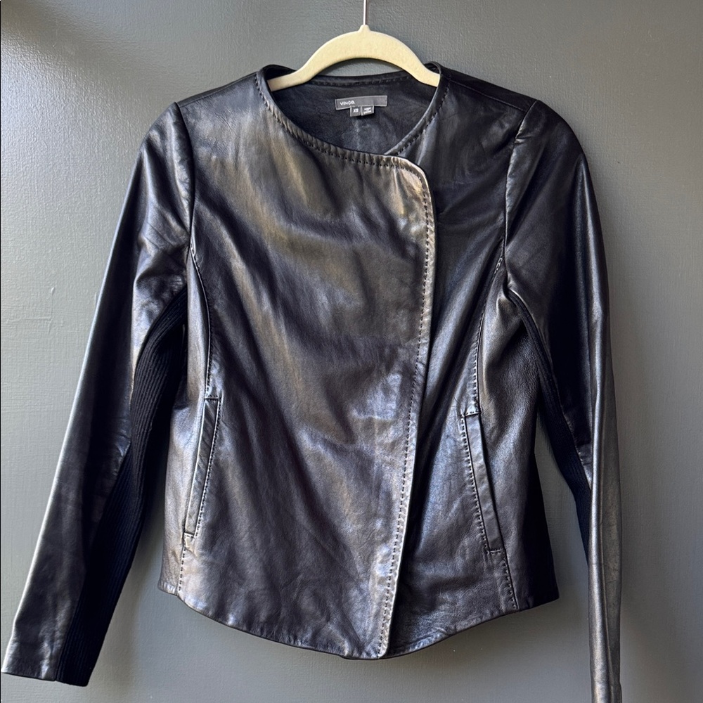 Vince Black Leather Jacket XS Fitted